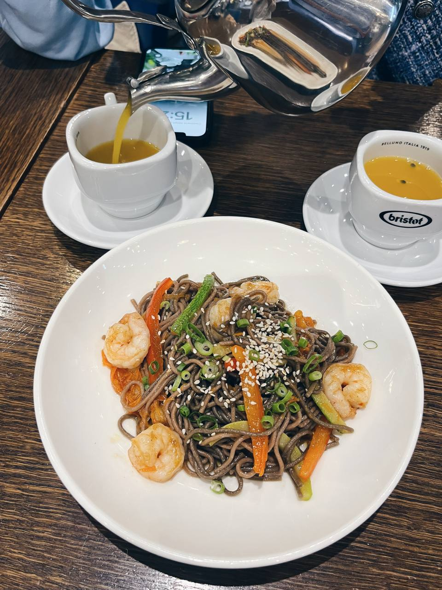 «Гречневая лапша с креветками» (359₽)