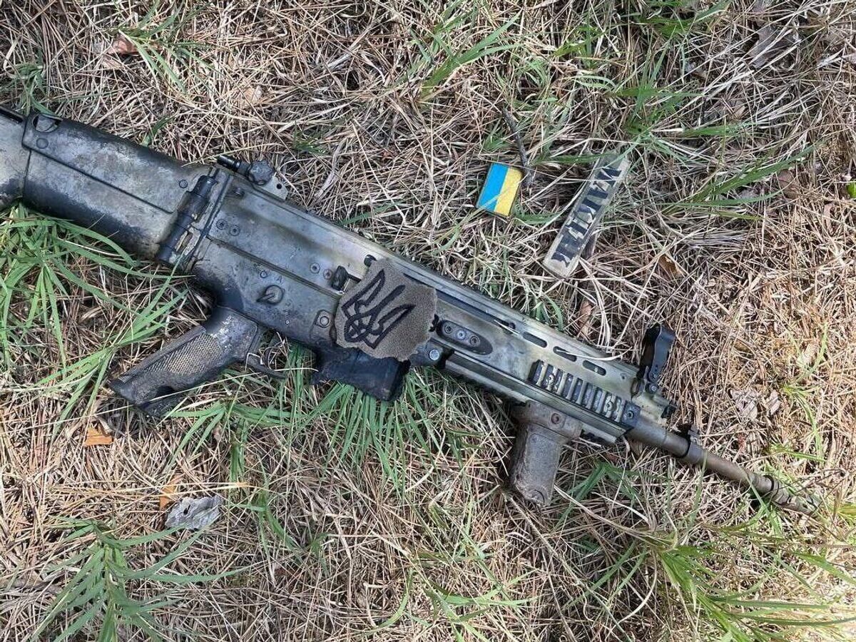    Оружие на месте ликвидации украинской ДРГ в Курской области © РИА Новости