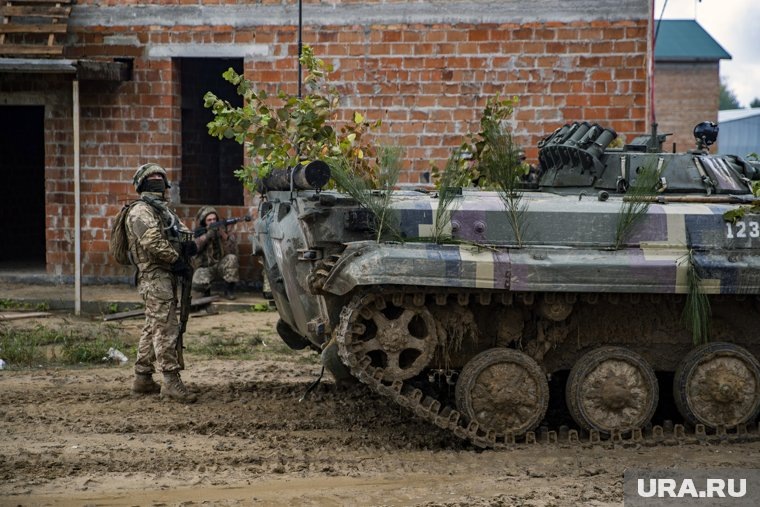 Украинские военные занимают детские дома. Фото: 81st Stryker Brigade Combat Team / Staff Sgt. David Carnahan