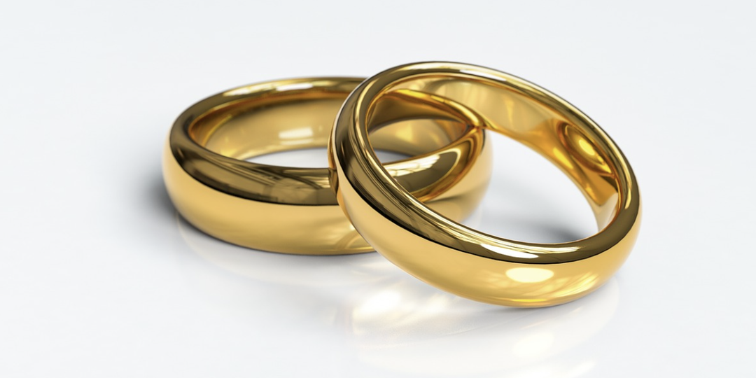 Выплаты за длительный брак: кому и сколько положено ? Рассмотрено на примере Архангельской области. Мнение автора