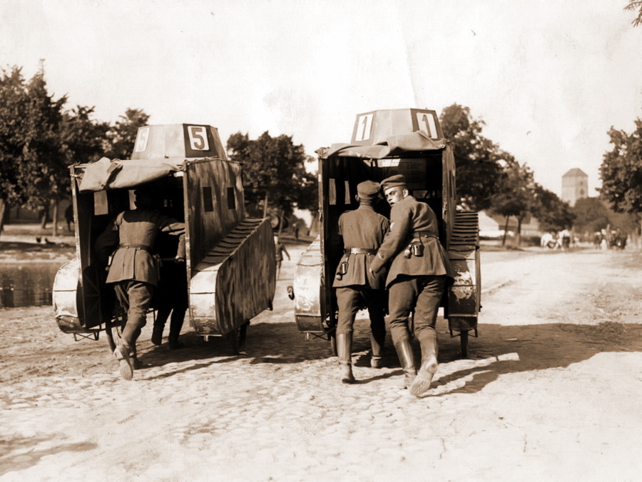                       Современникам было смешно но, через 10 лет станет не до смеха