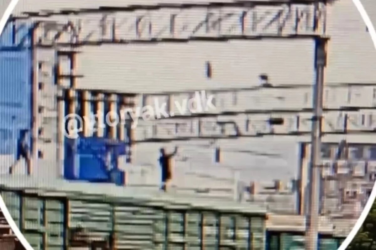    Страшный удар током получил ребёнок, забравшийся на поезд во Владивостоке