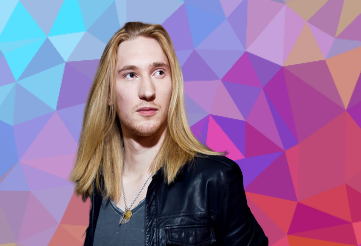 Александр Викторович Иванов - белорусский и российский певец, выступает под псевдонимом IVAN. 