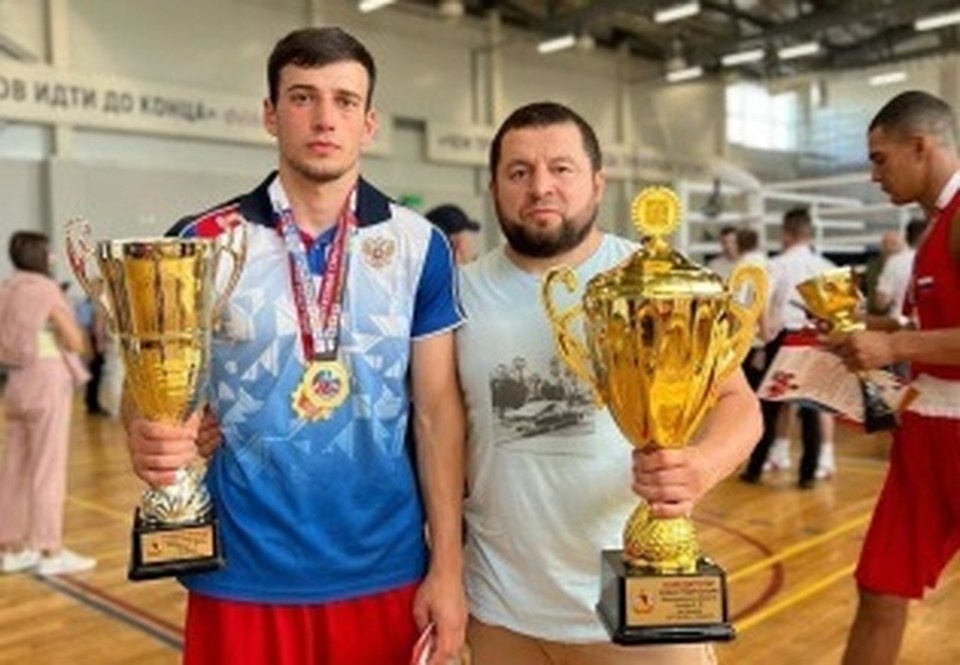    Тренируют наших спортсменов Алексей Иваненко, Руслан Чернышов, Шамиль Курбанов и Денис Иванов. пресс-служба губернатора и правительства Белгородской области