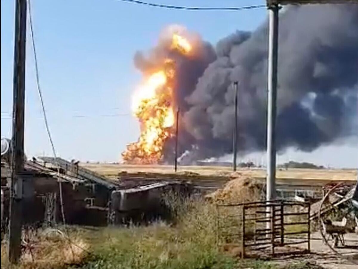    Последствия атаки БПЛА в Пролетарском районе Ростовской области© Кадр видео из соцсетей