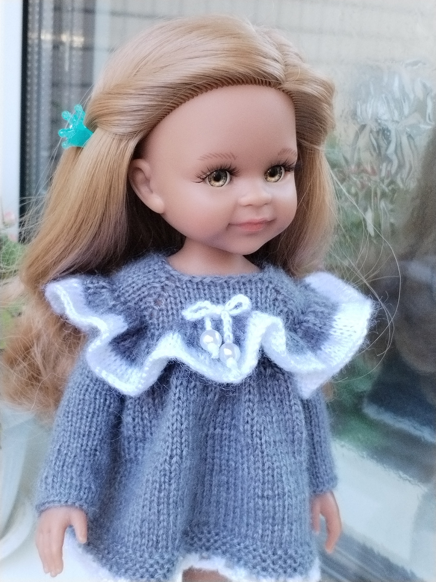 Выполнено из пряжи Alize Angora Gold. 