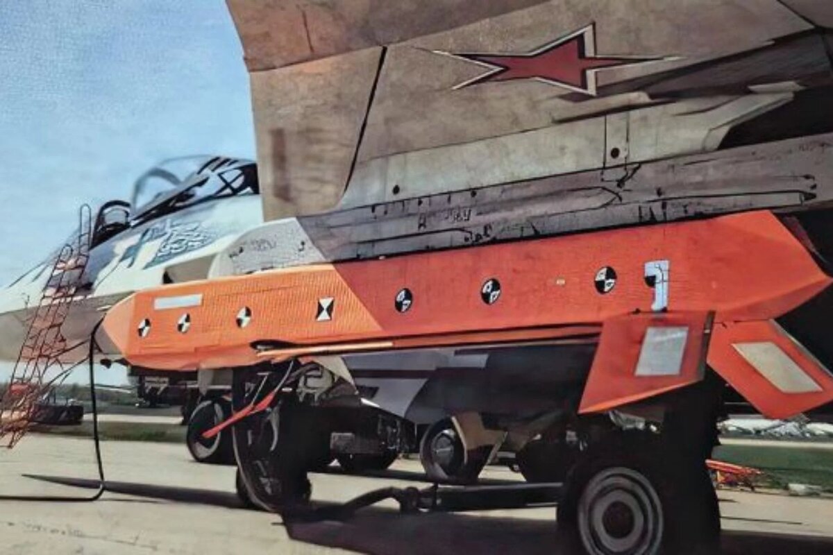 СУ-57 с установленной С-71. Фото: компания Сухой