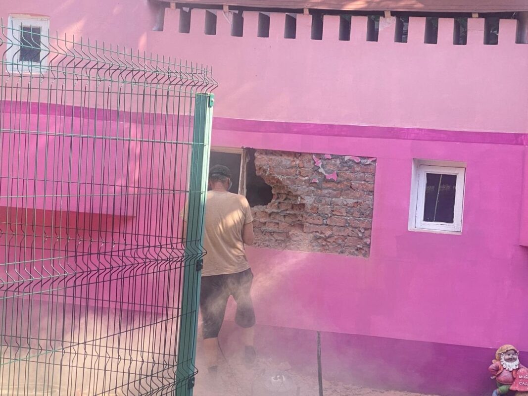    Региональным отделением «Деловой России» были организованы работы по расширению оконного проема в МБДОУ 24 Ростова-на-Дону //Фото Деловая Россия