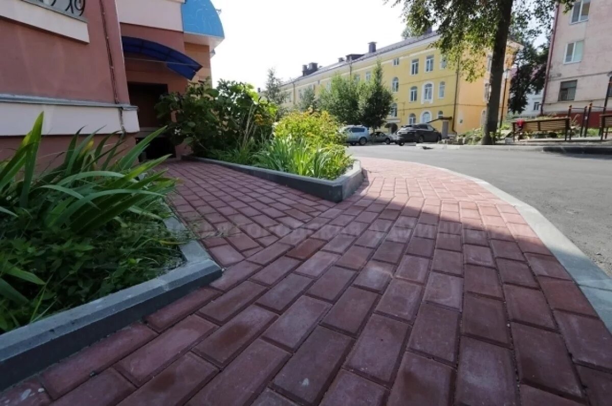   В Брянске завершили капремонт в трех из пяти запланированных дворов