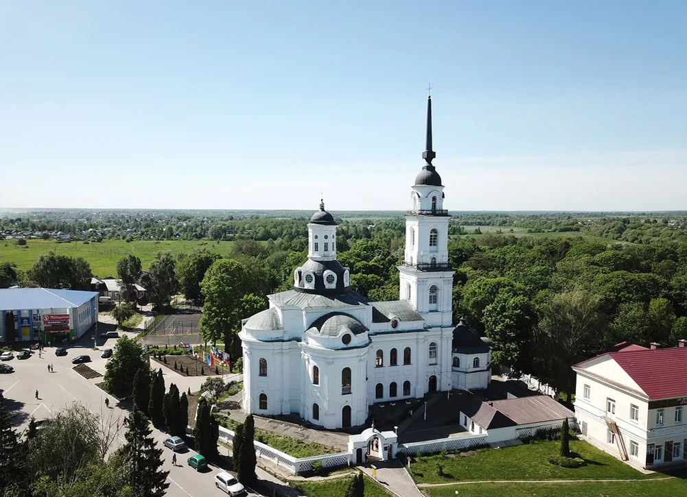 Почеп. Фото с сайта https://bryansknovosti.ru/воскресенский-собор-в-почепе/. Взято с Яндекс.Картинки