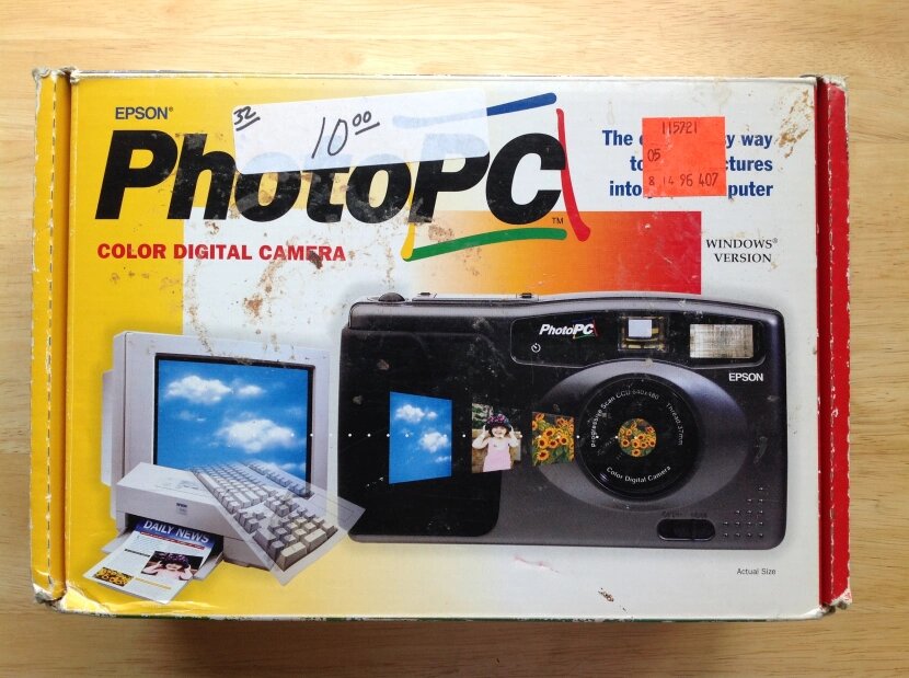 Epson PhotoPC из 1995 года. С сайта electricthrift.com
