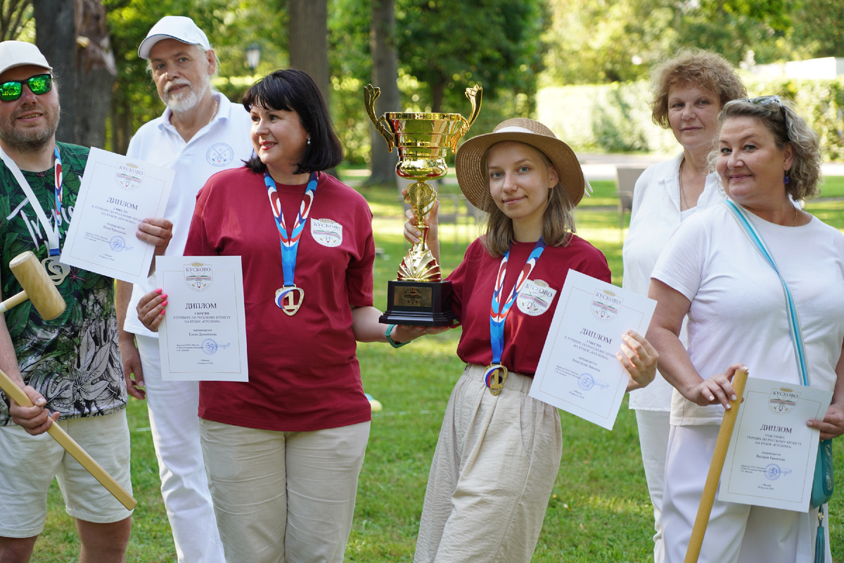 Обладатели трофея турнира - Кубок Кусково. Участники и организаторы турнира.