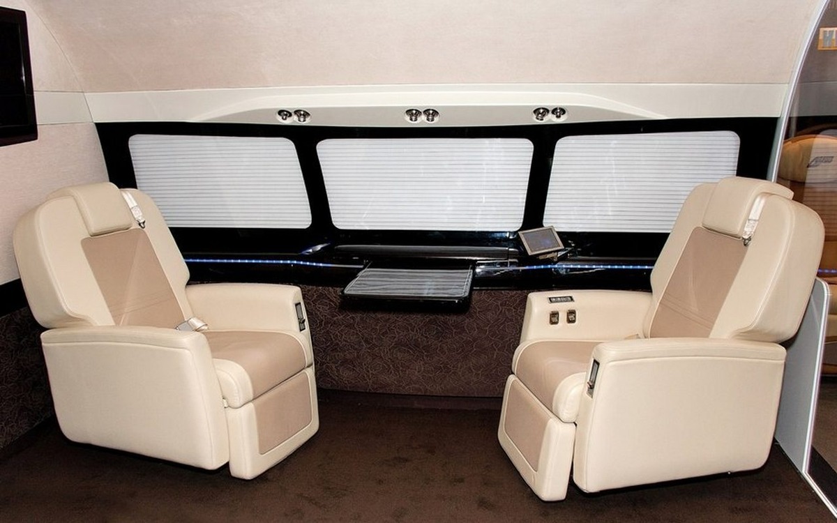    Воронежский поставщик интерьеров для президентских самолетов отбивается от долгов по зарплате Фото: соцсети «Русавиаинтера»