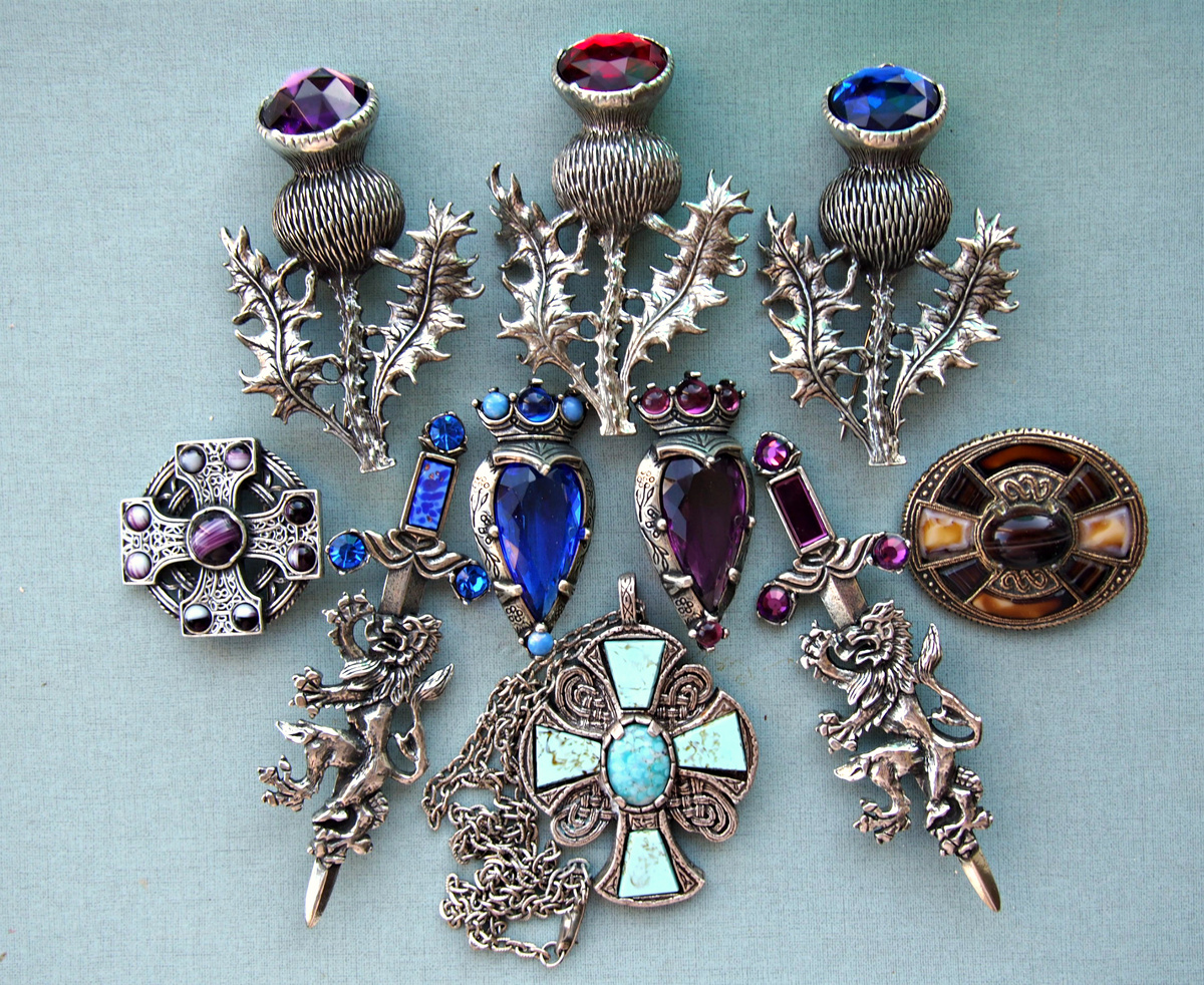 Фото автора. Украшения от компании Miracle