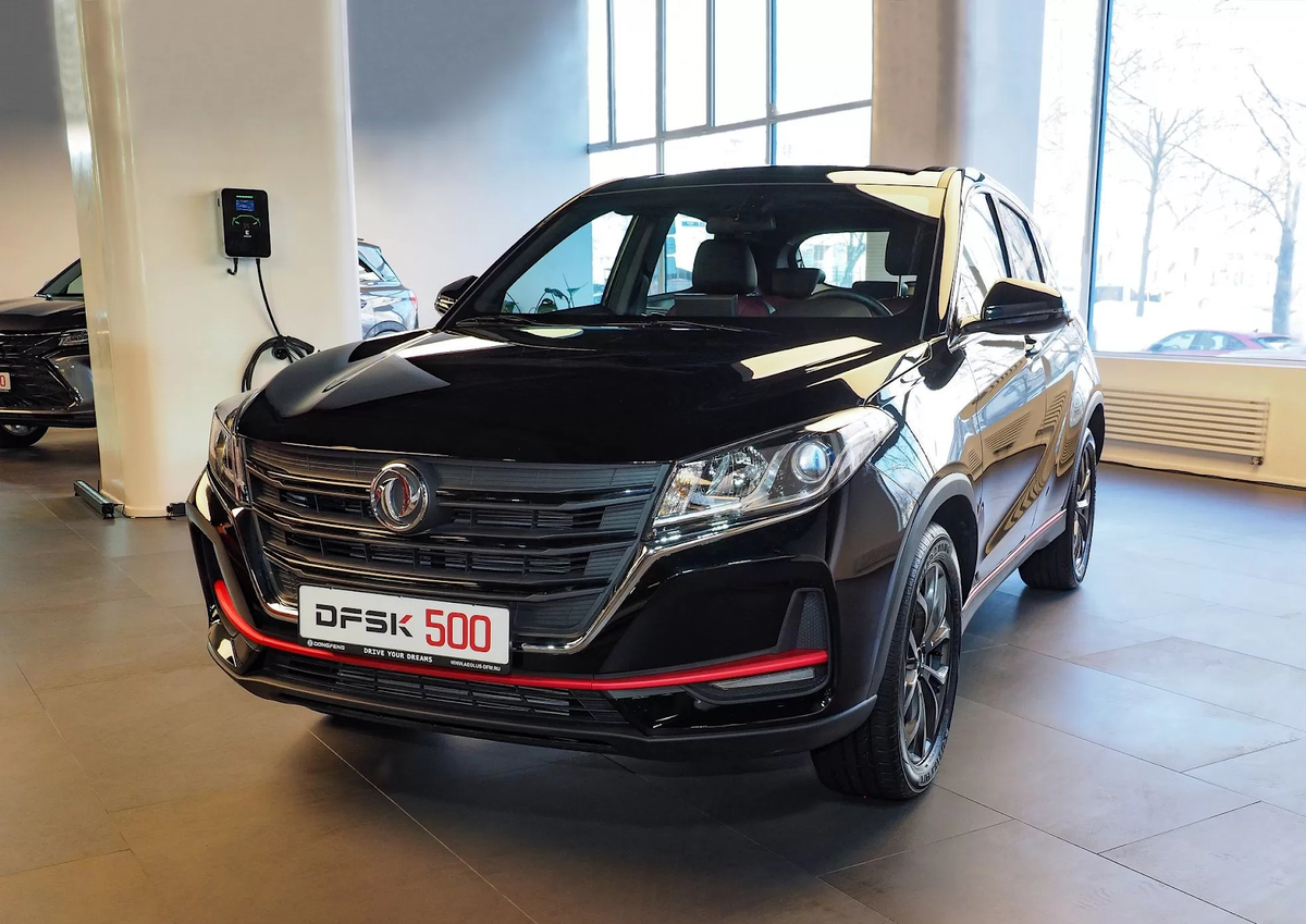 Версия DFSK 500, представленная журналистам на премьерном показе в России 