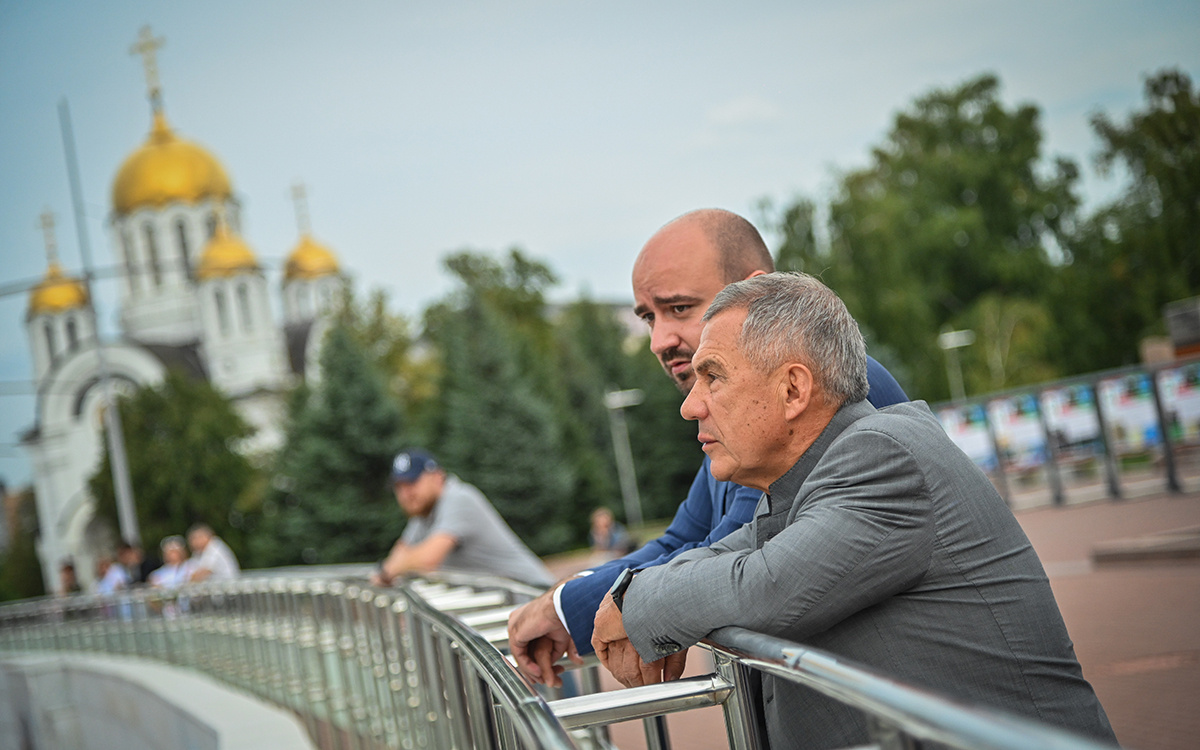 Рустам Минниханов сегодня побывал в Самаре. Фото: rais.tatarstan.ru