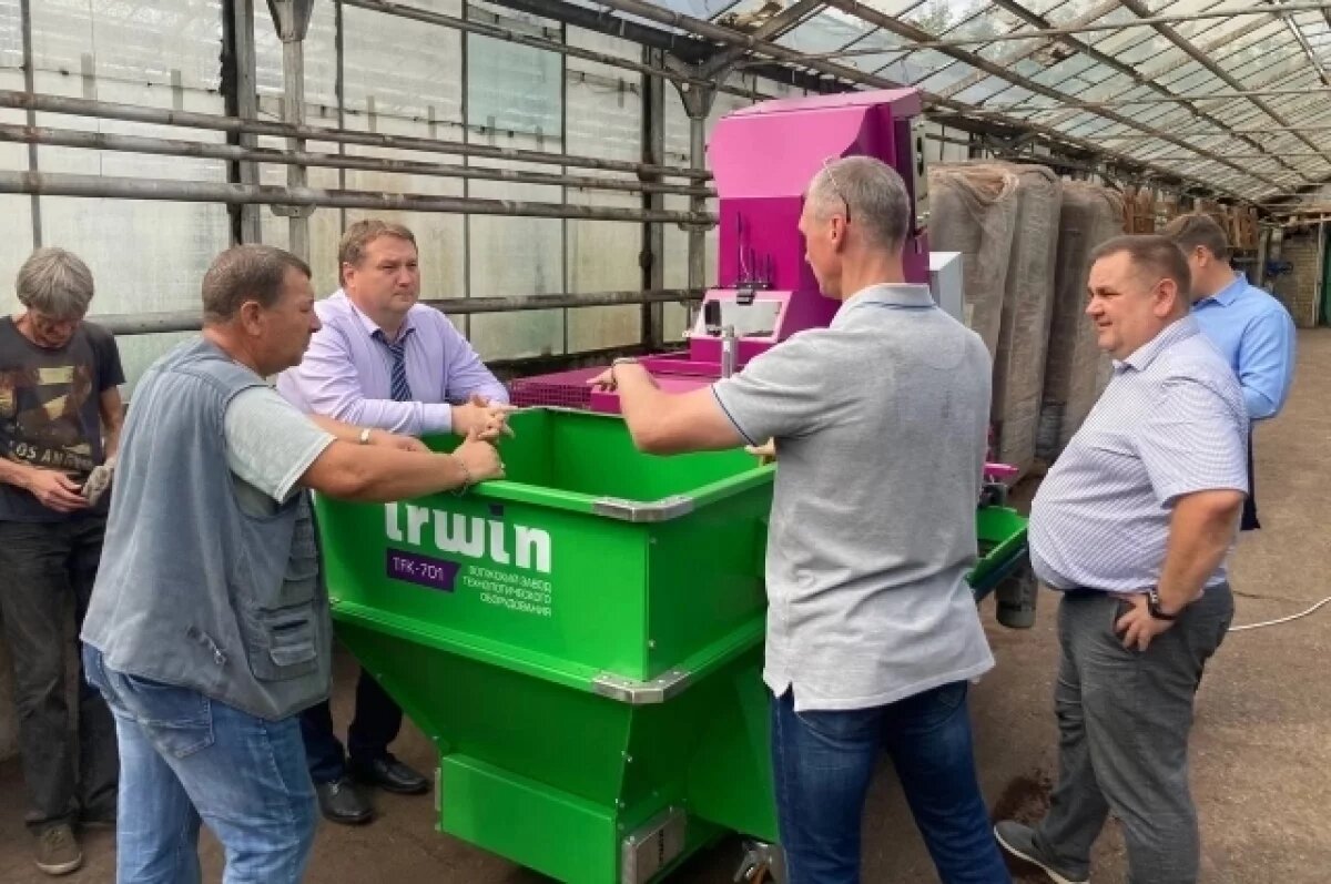    В помощь озеленителям Ульяновска купили торфонаполнительную машину