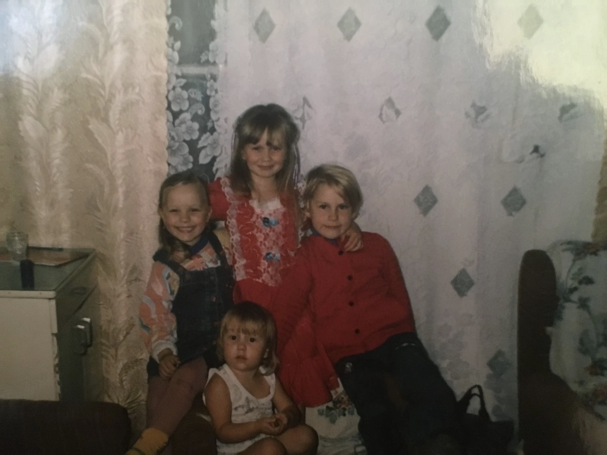 Тут как будто бы легко догадаться, где на фотографии я))