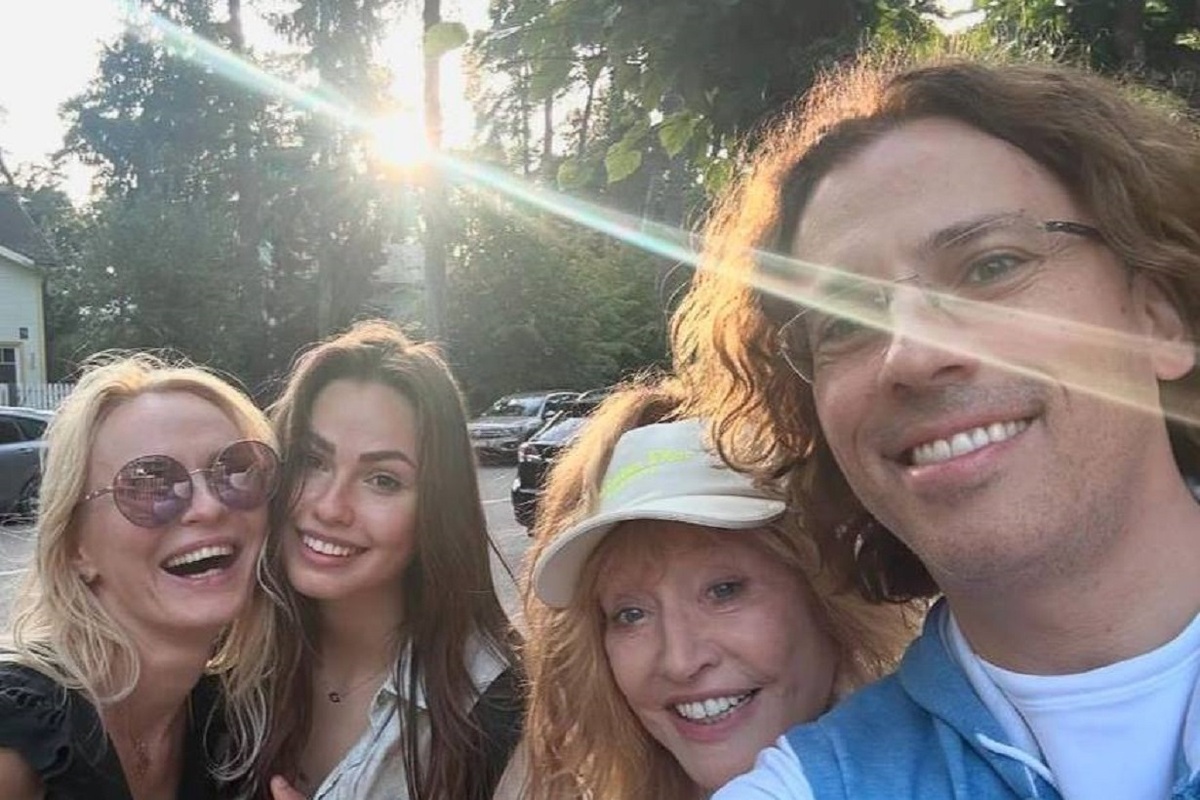 Алла Пугачева продолжает отдыхать в Юрмале с мужем-иноагентом Максимом Галкиным. Фото: социальные сети.