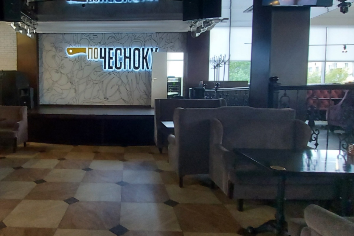    Скромный интерьер ресторана «По чесноку» компенсируется безупречной кухней. Источник: личный архив Лейсан Латыйповой