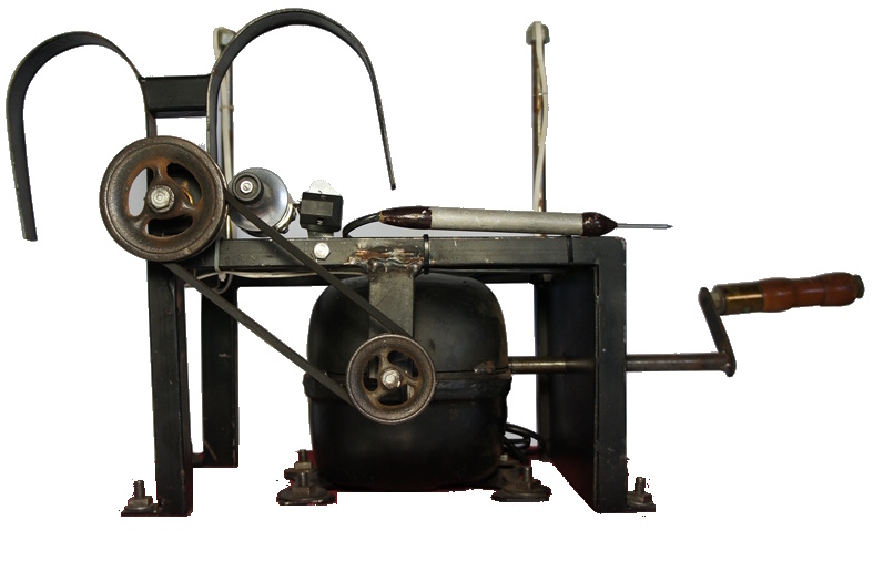 Электрокардиостимулятор Albert Hyman 1932 год.