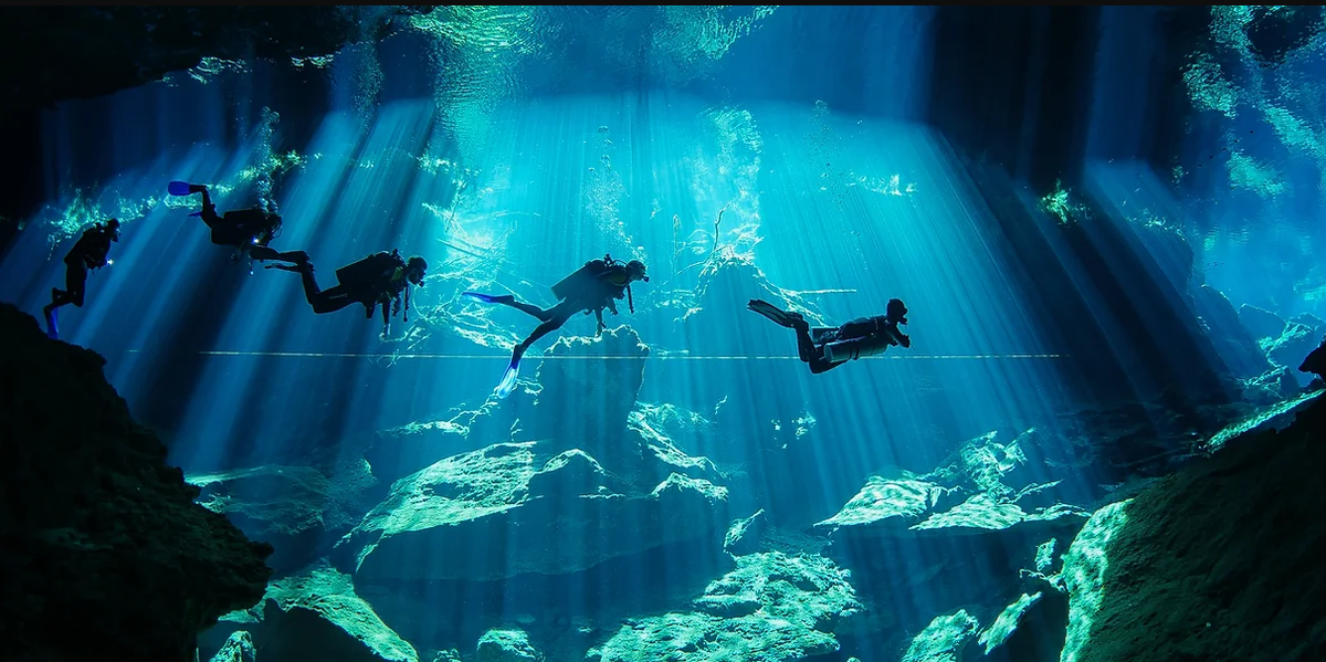 Источник фото - сайт https://www.heavenunderearthdivers.com/cenote-diving