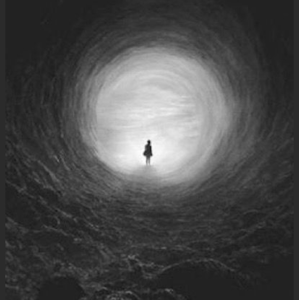 Внутри сломленного человека пустота, которую ничем из вне не заполнить, как бы он ни старался.