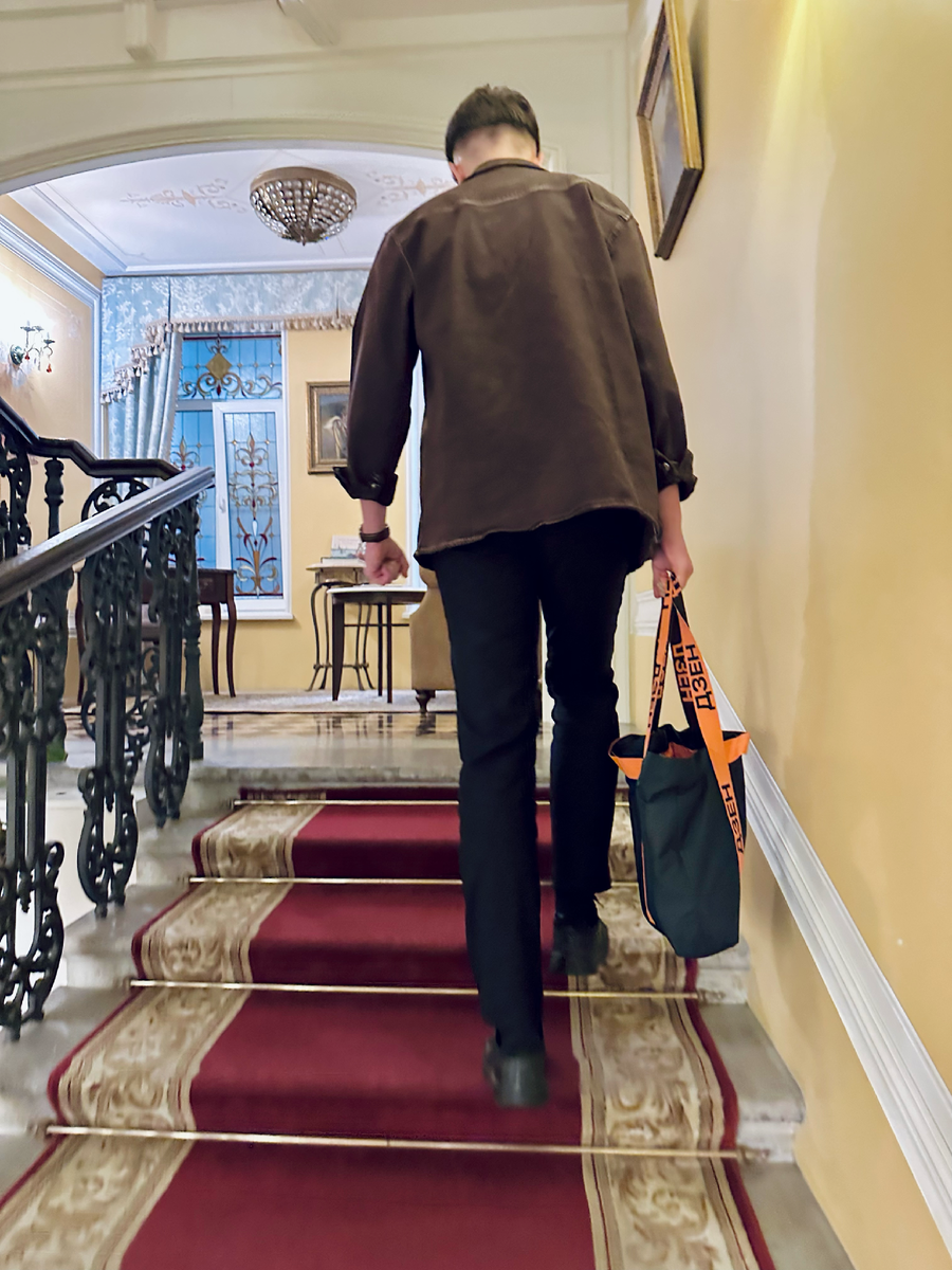 Фотка сумки есть только такая, по-питерски изысканная :)