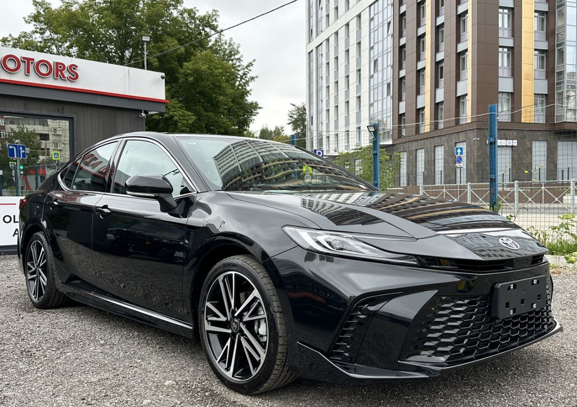 Toyota Camry 2024. 
