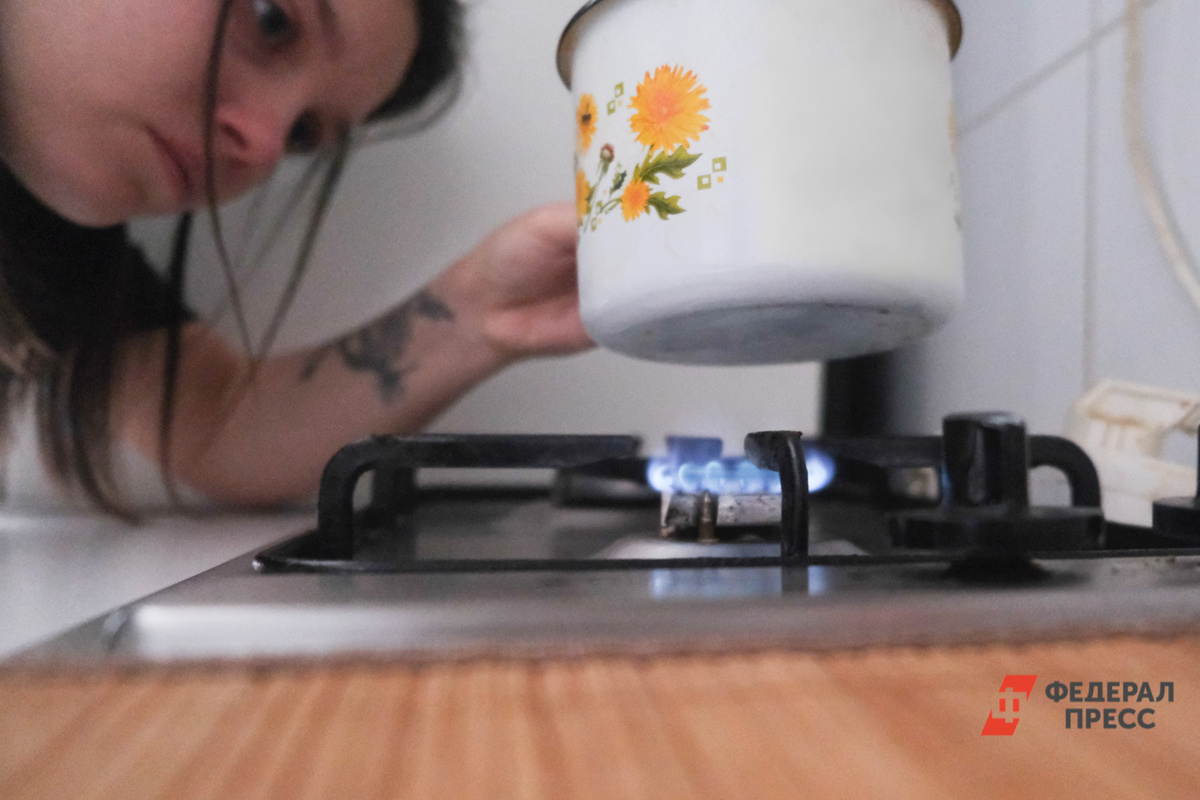 Многим жителям Перми приходилось по 3-4 недели кипятить воду на плите.  Фото: Полина Зиновьева