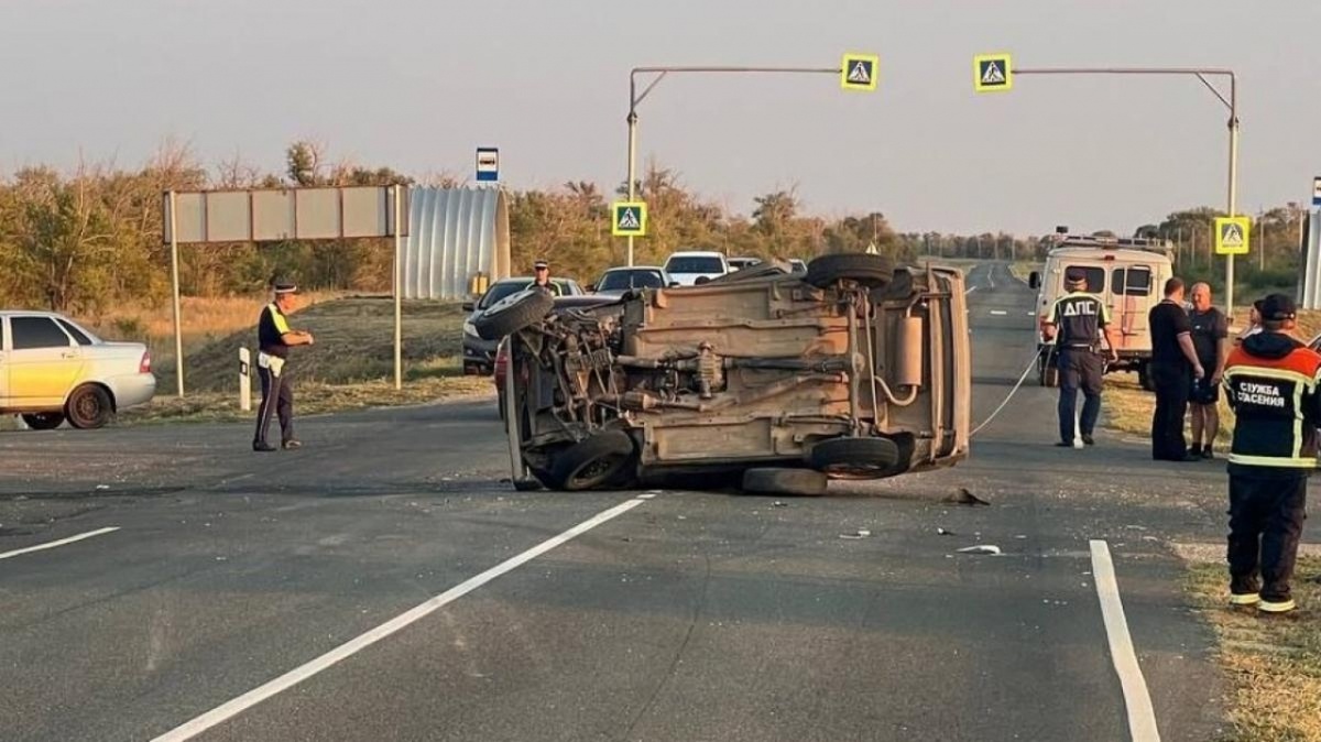    В ДТП «Нивы» и «Гранты» под Саратовом погибли 2 молодых парняНовости Саратова и области – Сетевое издание «Репортер64»