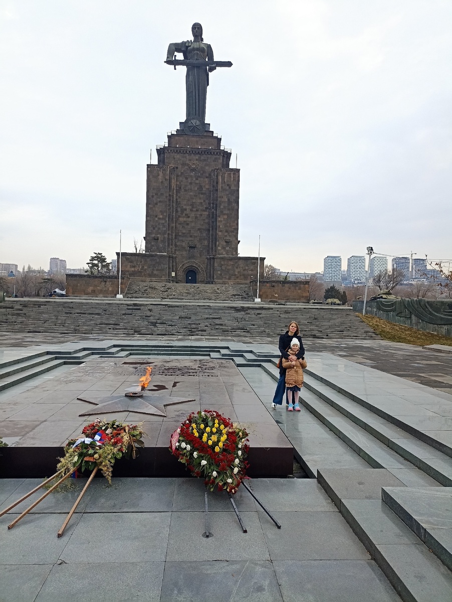 Всем привет!  Какой народ изобрел коробку-автомат, банкомат, телевизор спросите любого армянина - он ответит с гордостью: