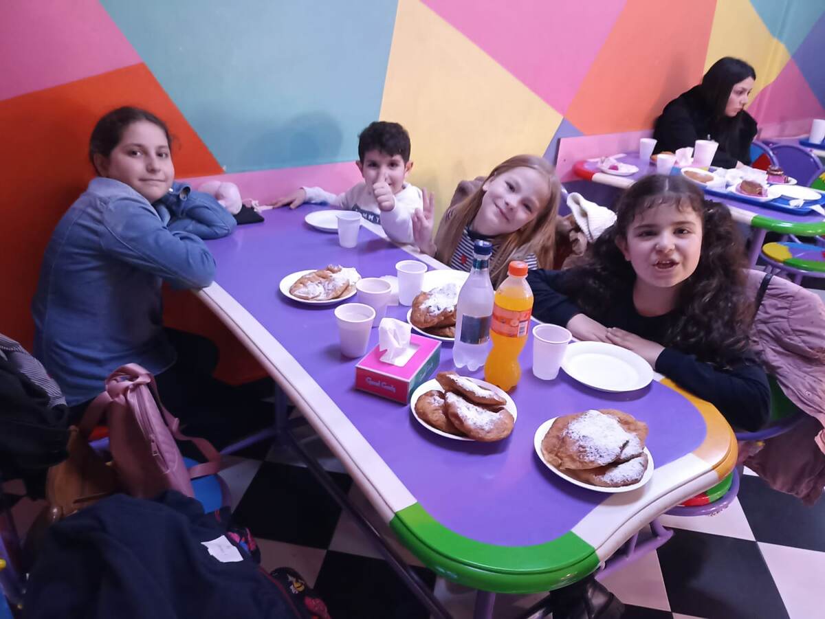 Всем привет!  Какой народ изобрел коробку-автомат, банкомат, телевизор спросите любого армянина - он ответит с гордостью: