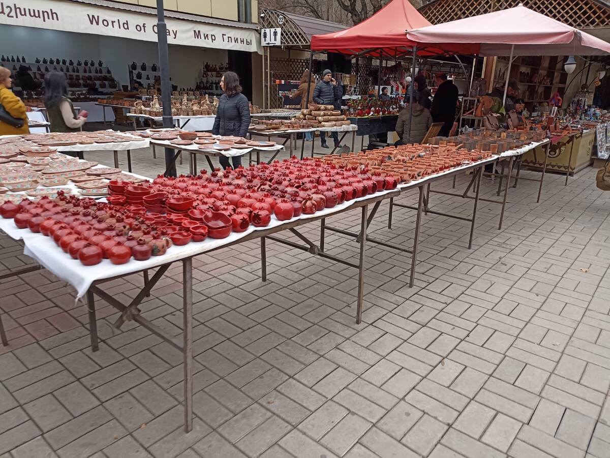 Всем привет!  Какой народ изобрел коробку-автомат, банкомат, телевизор спросите любого армянина - он ответит с гордостью: