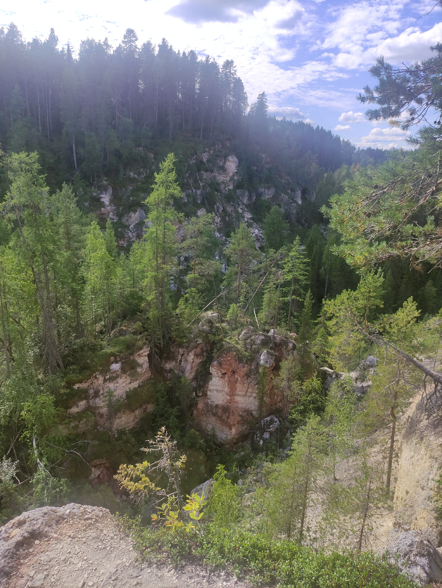Вид красивый, но одного такого видам нам было мало. 