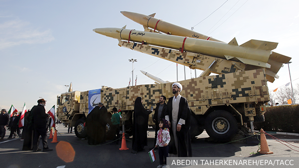     Фото: ABEDIN TAHERKENAREH/EPA/ТАСС   
 Текст: Евгений Крутиков