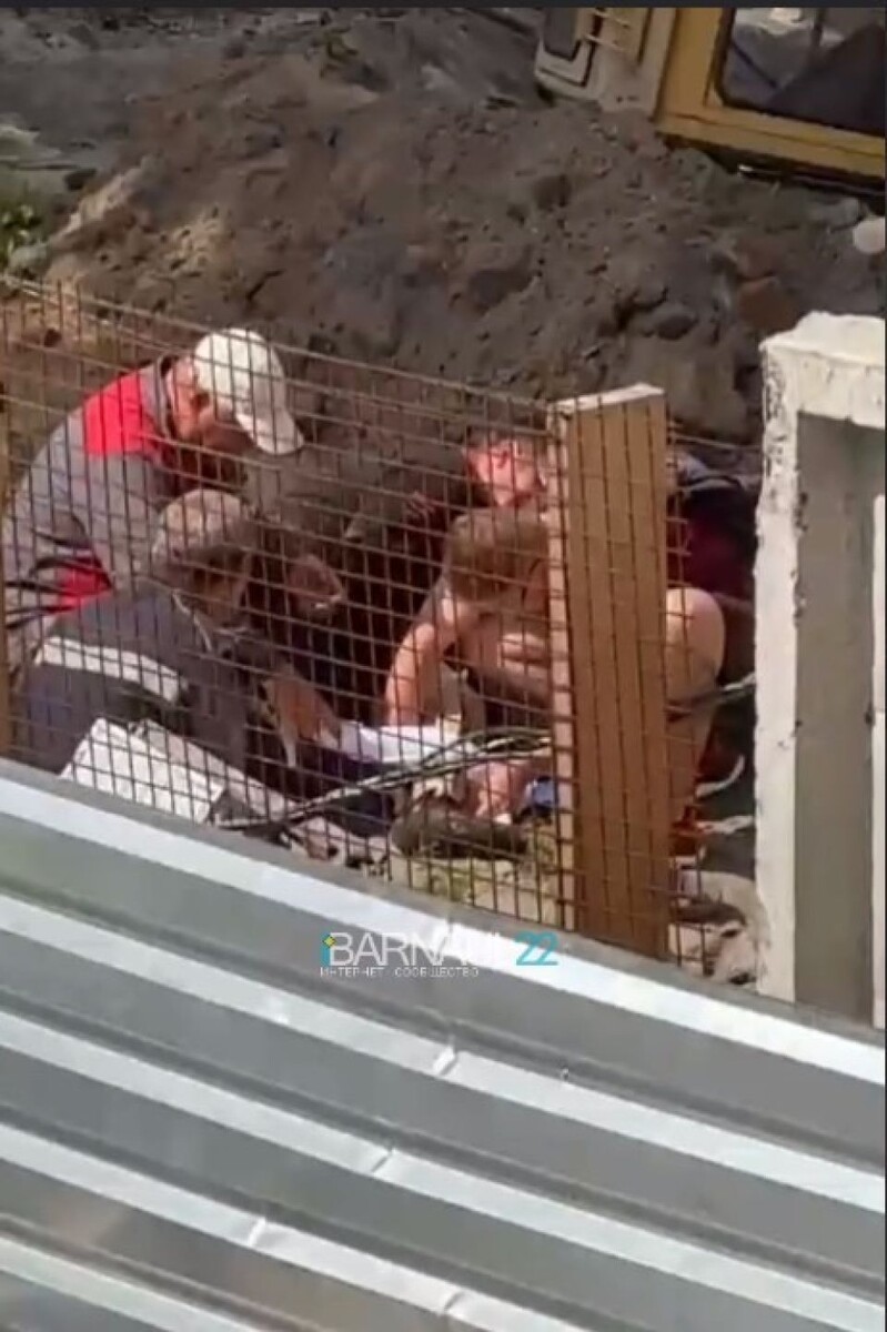    ЧП с краном на пр. Красноармейский. Источник: кадр видео, t.me/barnaul22official