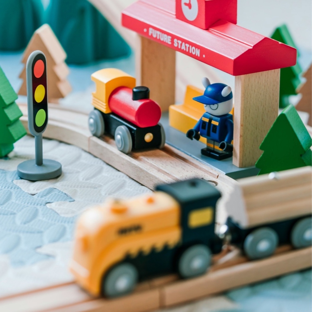 Как научить ребенка играть?