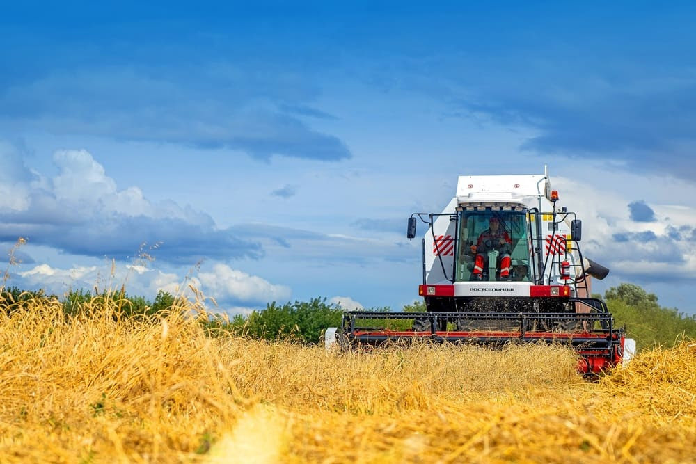 Полноприводный зерноуборочный комбайн NOVA 4WD