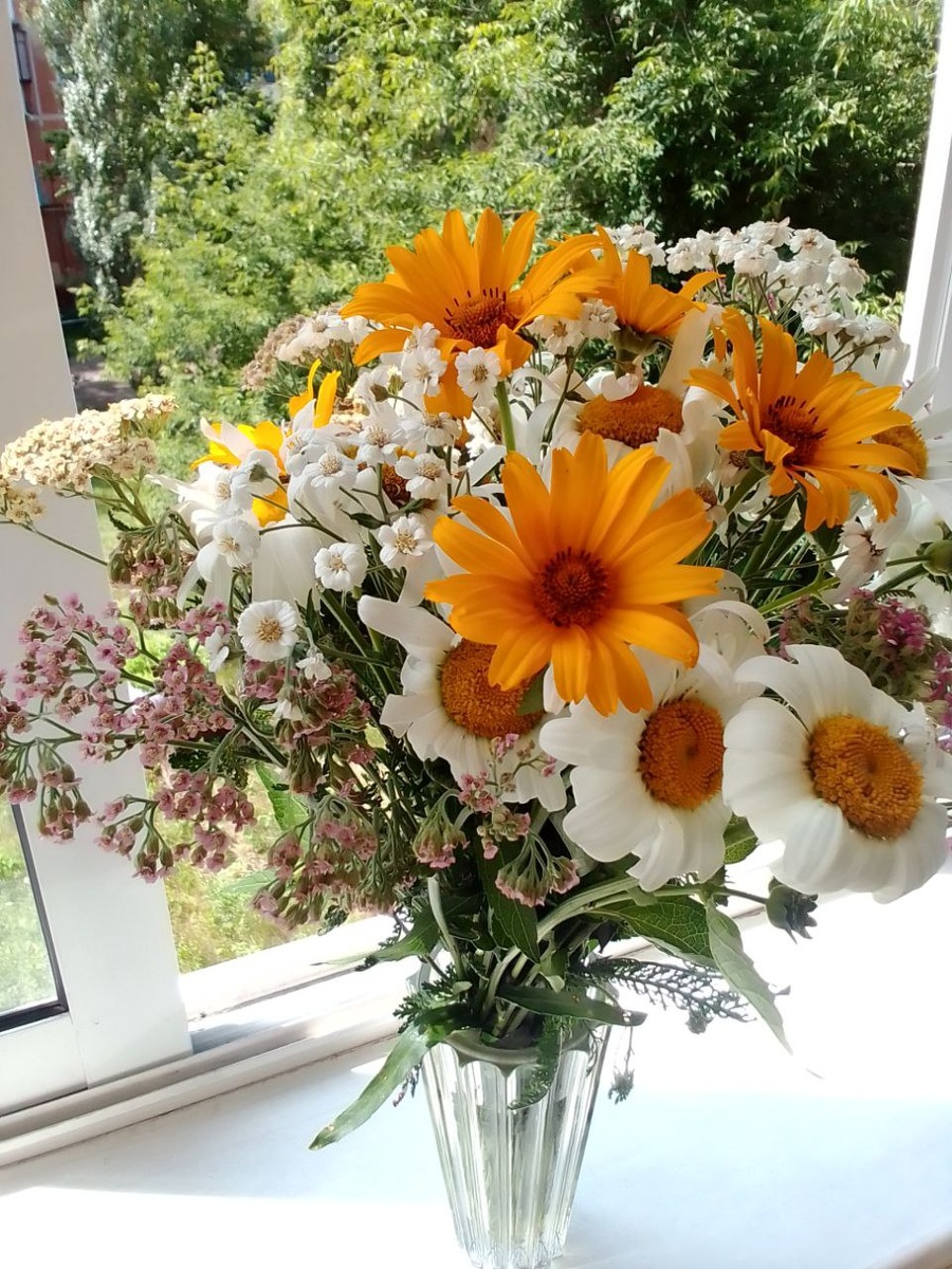 Букет с с тысячелистником