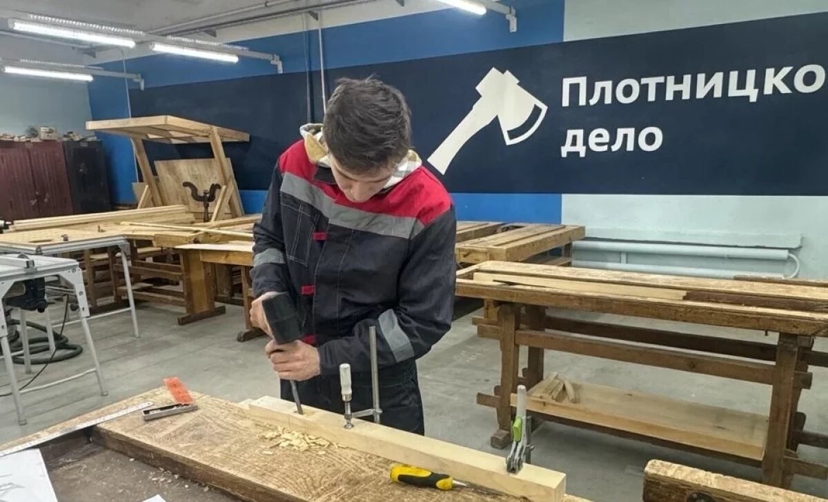    Именно строительный колледж имени Жуковского стал оператором программы «Профессионалитет». В нём появился Центр опережающей профессиональной подготовки (ЦОПП), помогающий взрастить кадры для региона в самых разных сферах. В том числе в здравоохранении.
