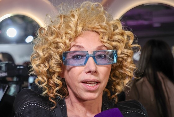    Юмористка Елена Воробей