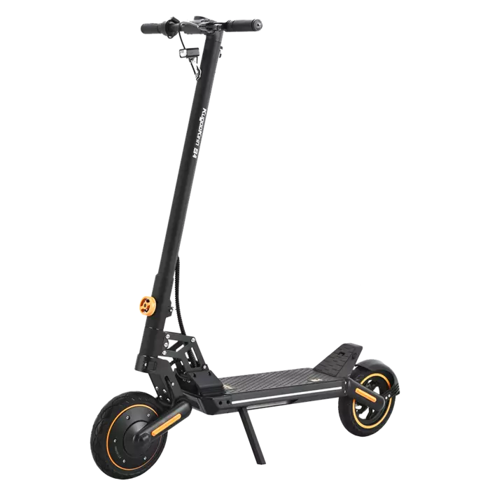 Пользуюсь им пару дней, но уже в передней части возникает незначительное дребезжание, во время высокой скорости.