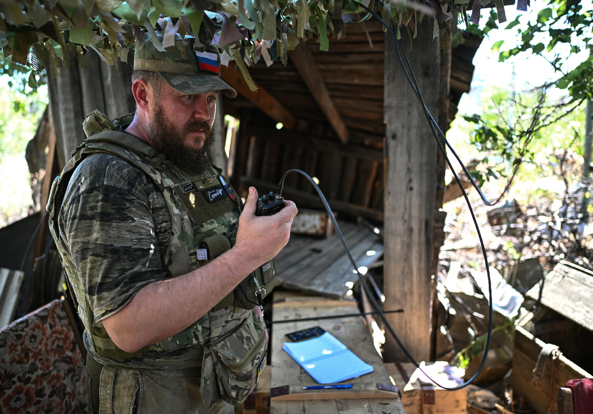 Работа расчета гаубицы Д-30 бригады "Эспаньола" © Sputnik/Сергей Бобылев