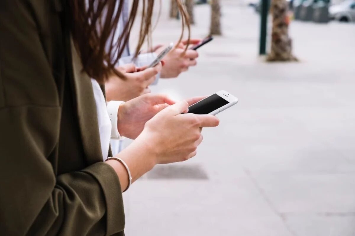   В России произошел сбой в работе Telegram и WhatsApp