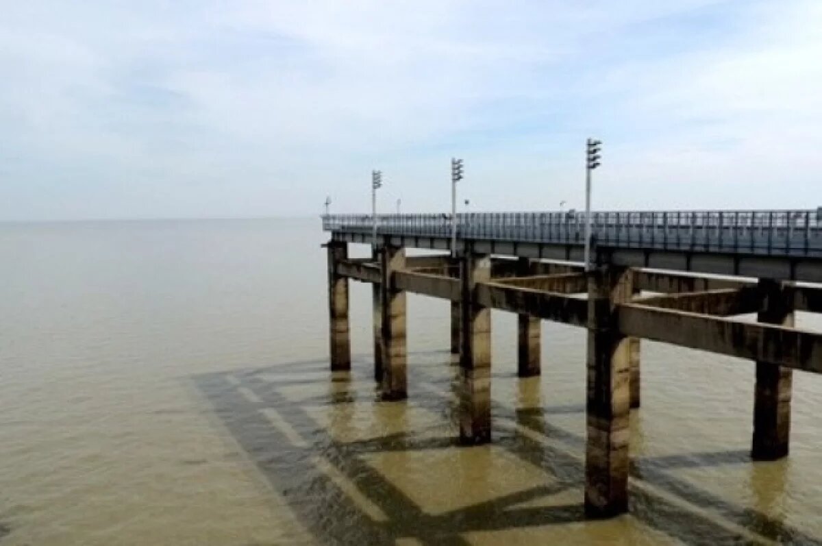    Из-за аномальной засухи сильно обмелело Краснодарское водохранилище
