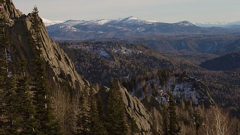     Вид с горы Синюха. ru.wikipedia.org