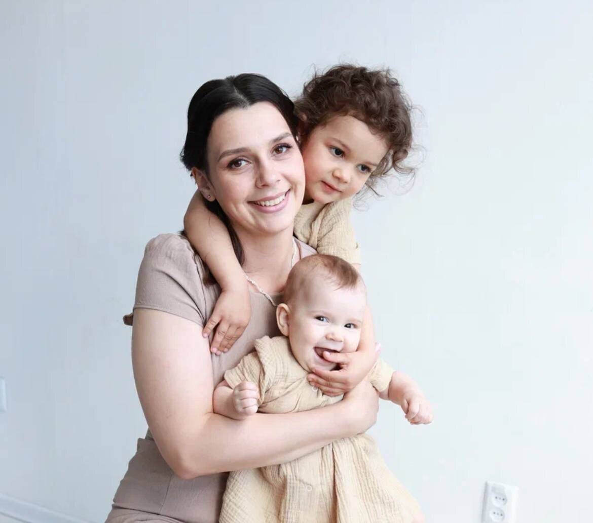 На фото: Екатерина Алексеева с дочками. Фотограф - Юлия Малофеева г. Улан-Удэ