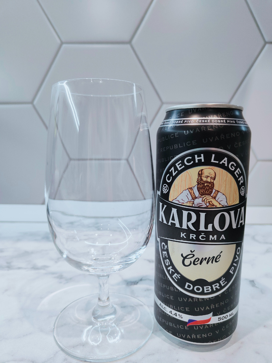 Пиво "Karlova Krčma Černé" (Карлова Крчма Черное) из Чехии