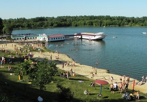 Купание в некоторых местах может быть чревато последствиями
